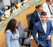 Neeilinė Seimo sesija dėl prezidento vetuoto &Scaron;vietimo įstatymo, numatančio reikalavimus de&scaron;imtokams įgyti pagrindinį i&scaron;silavinimą 