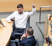 Neeilinė Seimo sesija dėl prezidento vetuoto &Scaron;vietimo įstatymo, numatančio reikalavimus de&scaron;imtokams įgyti pagrindinį i&scaron;silavinimą 
