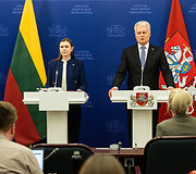 Dovilė &Scaron;akalienė, Gitanas Nausėda