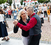 &bdquo;Mala Orkiestra Dancingowa&ldquo; &scaron;okiai Rotu&scaron;ės aik&scaron;tėje