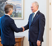Kęstutis Budrys, Gitanas Nausėda