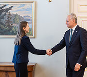 Dovilė &Scaron;akalienė, Gitanas Nausėda