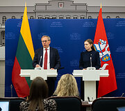 Deividas Matulionis, Dovilė &Scaron;akalienė