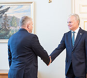 Gitanas Nausėda