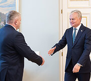 Andrius Palionis, Gitanas Nausėda