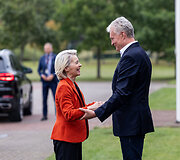 Ursula von der Leyen, Gitanas Nausėda