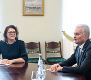 Marija Jakubauskienė, Gitanas Nausėda