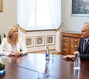 Rita Tama&scaron;unienė, Gitanas Nausėda