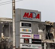 Griaunamas prekybos centras &bdquo;Mada&ldquo;