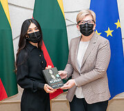 Ingrida &Scaron;imonytė susitinka su Nobelio taikos premijos laureate Nadia Murad