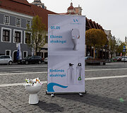 Instaliacija vandentvarkos dienos proga