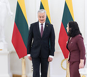 Prezidento susitikimas su Kosovo Prezidentė Vjosa Osmani