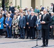 Valstybės vėliavos pakėlimo ceremonija Nepriklausomybės aik&scaron;tėje Gedulo ir vilties bei Okupacijos ir genocido dienų proga
