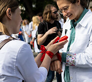 &Scaron;eimos gydytojų solidarumo akcija &bdquo;Balti herojai suri&scaron;tomis rankomis&ldquo;