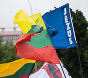 Seimo opozicijos atstovai susitiko su &Scaron;eimų mar&scaron;o protestuotojais