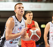 Bradley Davison