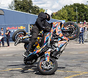 &bdquo;Red Bull Showrun&ldquo; Vilniuje: Utena Stunt riders ir drifter'ių pasirodymas