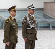 Oficiali Lenkijos kariuomenės Generalinio &scaron;tabo vir&scaron;ininko generolo Rajmund T. Andrzejczak pasitikimo ceremonija