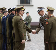 Oficiali Lenkijos kariuomenės Generalinio &scaron;tabo vir&scaron;ininko generolo Rajmund T. Andrzejczak pasitikimo ceremonija