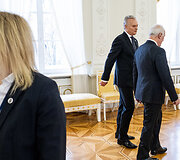 Gitanas Nausėda, Vaagnas Chačaturianas