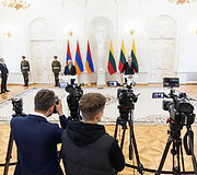 Gitano Nausėdos ir Armėnijos Prezidento Vaagno Chačaturiano spaudos konferencija