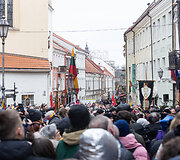 Vasario 16-osios minėjimas prie signatarų namų