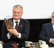 Lietuvi&scaron;kos &bdquo;Au&scaron;ros&ldquo; i&scaron;leidimo pristatymas Knygų mugėje