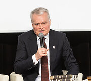 Lietuvi&scaron;kos &bdquo;Au&scaron;ros&ldquo; i&scaron;leidimo pristatymas Knygų mugėje