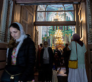 Religinė procesija aplink &Scaron;v. Dvasios vienuolyną