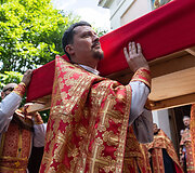 Religinė procesija aplink &Scaron;v. Dvasios vienuolyną