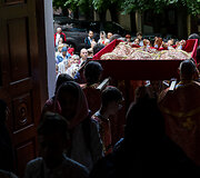 Religinė procesija aplink &Scaron;v. Dvasios vienuolyną