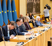 Seimo pirmininkė Viktorija Čmilytė-Nielsen susitiko su JAV Senato delegacija