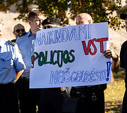 Vie&scaron;ojo saugumo tarnybos (VST) pareigūnų protestas