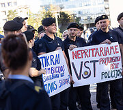 Vie&scaron;ojo saugumo tarnybos (VST) pareigūnų protestas