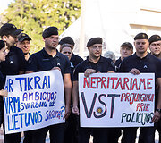 Vie&scaron;ojo saugumo tarnybos (VST) pareigūnų protestas