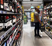 Alkoholio pirkejai rugpjūčio 31d.