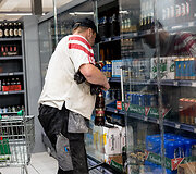 Alkoholio pirkejai rugpjūčio 31d.