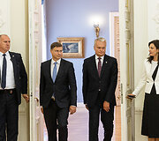Prezidento Gitano Nausėdos ir Valdžio Dombrovskio spaudos konferencija