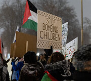 Protestas prie&scaron; nusikaltimus žmoni&scaron;kumui Palestinoje