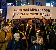 &bdquo;Pro Patria&ldquo; eitynės su fakelais