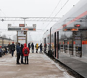 Traukinys i&scaron; Vilniaus į Rygą