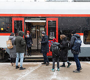 Traukinys i&scaron; Vilniaus į Rygą
