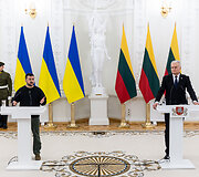 Volodymyras Zelenskis, Gitanas Nausėda