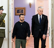 Volodymyras Zelenskis, Gitanas Nausėda
