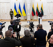 Ukrainos Prezidento Volodymyro Zelenskio ir Lietuvos Prezidento Gitano Nausėdos spaudos konferencija