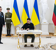 Lietuvos ir Ukrainos Prezidentų bendro parei&scaron;kimo pasira&scaron;ymas