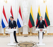 Markas Rutte, Gitanas Nausėda