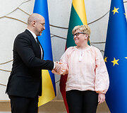 Denysas &Scaron;myhalis, Ingrida &Scaron;imonytė