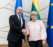 Denysas &Scaron;myhalis, Ingrida &Scaron;imonytė
