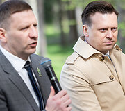 Simonas Kairys, Valdas Benkunskas